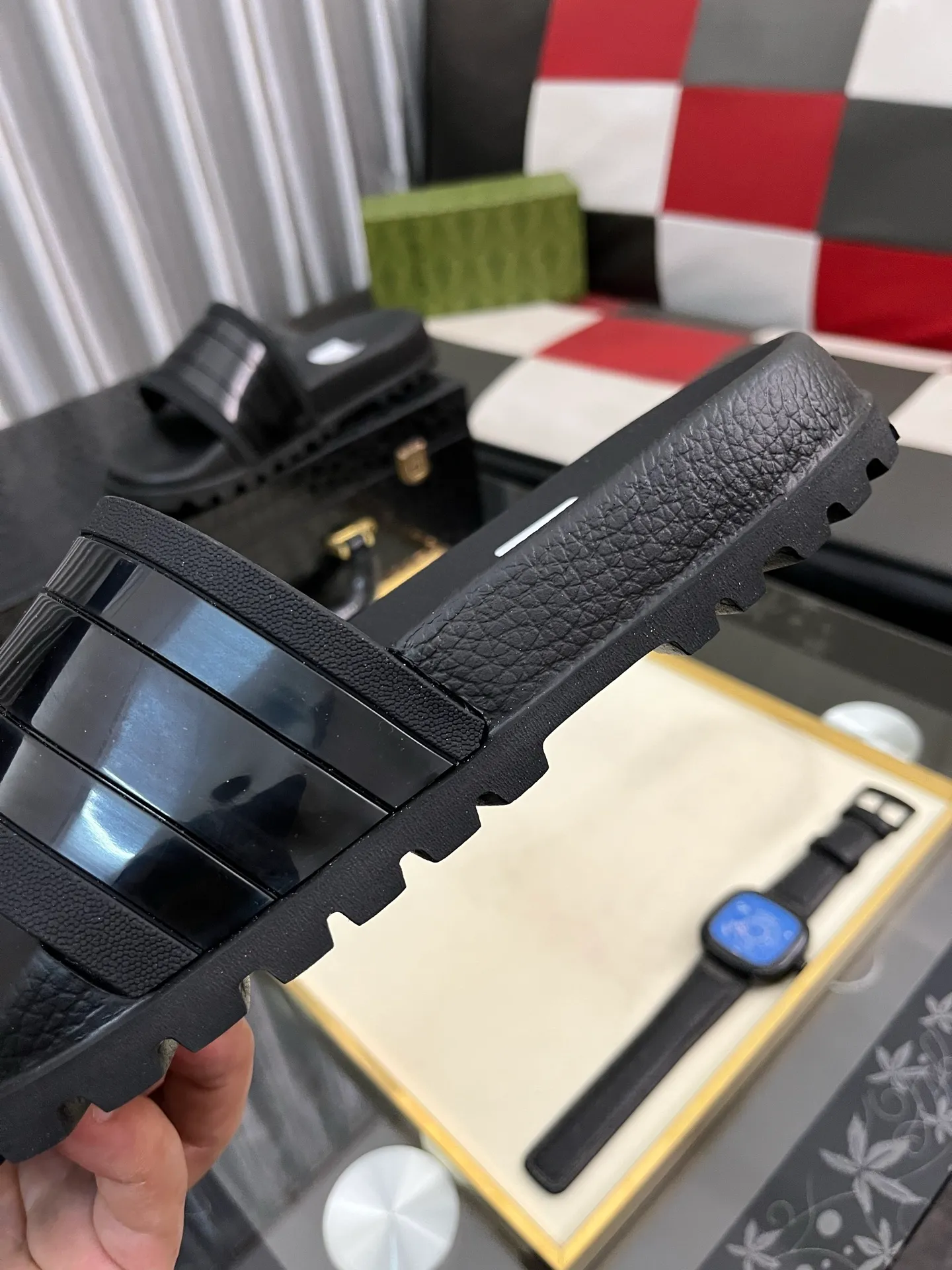 Men's men's shoes💰260⌚️⌚️ＧＵＣＣＩ.Gucci.Official website 1:1 popular slippers hot sale! Original original material 🩴 SIZE: 38-46 (45.46 non-refundable)